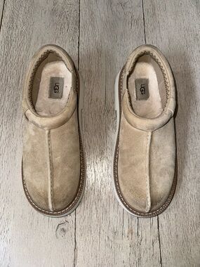 My UGG Cozy house slippers size 10 (used)